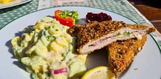 Avusturya Mutfağı Avusturya mutfağı, Avrupa gastronomisinin en köklü ve zengin mutfaklarından biridir. Yüzyıllar boyunca farklı kültürlerin etkisi altında gelişen bu mutfak, hem Orta Avrupa’nın geleneksel lezzetlerini hem de aristokrat sofra kültürünü barındırır. Avusturya yemekleri, çeşitliliği, zarif sunumları ve doyurucu tatlarıyla tanınır. Konulu bir haber görseli.