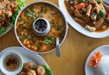 Hmong Mutfağı, Güneydoğu Asya’da Laos, Tayland, Vietnam ve Çin’in bazı bölgelerinde yaşayan Hmong halkının geleneksel yemek kültürünü yansıtır. Bu mutfak, bölgenin doğal kaynaklarını ve tarımsal ürünlerini temel alarak gelişmiş bir yemek geleneğidir. Hmong Mutfağı, özellikle taze sebzeler, pirinç, et ve aromatik baharatlarla karakterizedir. Konulu bir haber görseli.