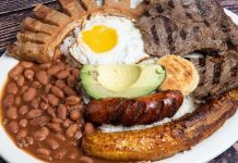 Kolombiya mutfağı, Güney Amerika’nın en renkli ve çeşitlilik bakımından zengin mutfaklarından biridir. Karayip kıyılarından And Dağları’na, Amazon ormanlarından Pasifik kıyılarına kadar uzanan bu geniş coğrafya, yemeklerde kullanılan malzemelere ve tat profillerine büyük bir çeşitlilik kazandırır. Her bölge, kendine has geleneksel tariflere ve pişirme tekniklerine sahiptir. Konulu bir haber görseli.