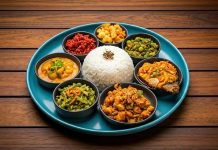 Meghalaya Mutfağı, Hindistan’ın kuzeydoğusundaki Meghalaya eyaletine özgü, doğal ve geleneksel tatlarıyla bilinen zengin bir yemek kültürünü temsil eder. Bölge, yoğun yağış alan tropikal iklimi ve verimli toprakları sayesinde taze sebze ve et kaynakları açısından oldukça çeşitlidir. Konulu bir haber görseli.