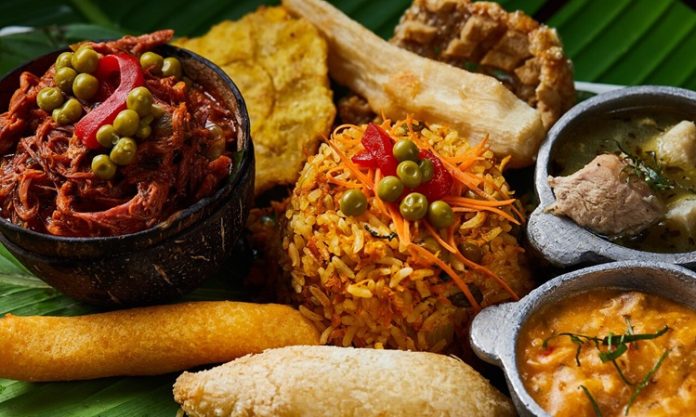Panama mutfağı, Orta Amerika'nın en çeşitli ve renkli gastronomi kültürlerinden birini temsil eder. Yerli halkların geleneksel tarifleri, Afrika ve İspanyol etkileriyle harmanlanarak bugünkü mutfak karakterini oluşturmuştur. Bu kültürel karışım, hem tatlarda hem de sunumlarda kendini gösterir. Konulu bir haber görseli.