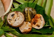 Samoa Mutfağı, Güney Pasifik’in tropikal adası Samoa’nın zengin kültürel geçmişini yansıtan bir gastronomi anlayışıdır. Yüzyıllardır yerli halk, ada kaynaklarını ve deniz ürünlerini kullanarak kendine özgü tarifler geliştirmiştir. Balık ve diğer deniz ürünleri, kök sebzeler, tropikal meyveler ve hindistancevizi, Samoa mutfağının temel ögelerindendir. Konulu bir haber görseli.