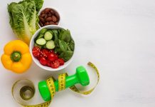 Günümüzde sağlıklı yaşam ve beslenme trendleri arasında ay takvimiyle uyumlu diyetler ön plana çıkıyor. Ayın evreleri, vücudun metabolizmasını ve enerji kullanımını etkileyebiliyor. Bu nedenle bazı uzmanlar, ay takvimine göre diyet uygulamanın hem kilo kontrolü hem de genel sağlık açısından faydalı olabileceğini belirtiyor. Özellikle yeni ay ve dolunay dönemlerinde vücudun sıvı dengesi ve toksin atılımı hızlanabiliyor. Bu süreçte beslenme planını buna göre ayarlamak, enerji seviyesini yükseltebilir ve metabolizmayı destekleyebilir. Konulu bir haber görseli.