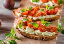 Günümüzde sağlıklı yaşam ve bilinçli beslenme konuları giderek daha fazla önem kazanırken, mevsimlik sebzeler bu sürecin merkezinde yer alıyor. Doğanın kendi döngüsüne uygun şekilde yetişen sebzeler, hem lezzet hem de besin değeri açısından sofralarda önemli bir avantaj sunuyor. Mevsimi dışında yetiştirilen ürünlere kıyasla daha az müdahaleye maruz kalan bu sebzeler, doğal yapısını büyük ölçüde koruyor. Konulu bir haber görseli.